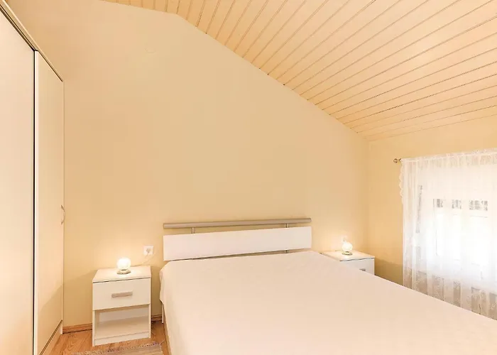 Hrvatske Mladezi Apartman Pirovac